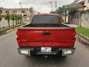 Toyota Tundra Limited 4dr CrewMax 4WD SB (5.7L 8cyl 6A) 2015 Red