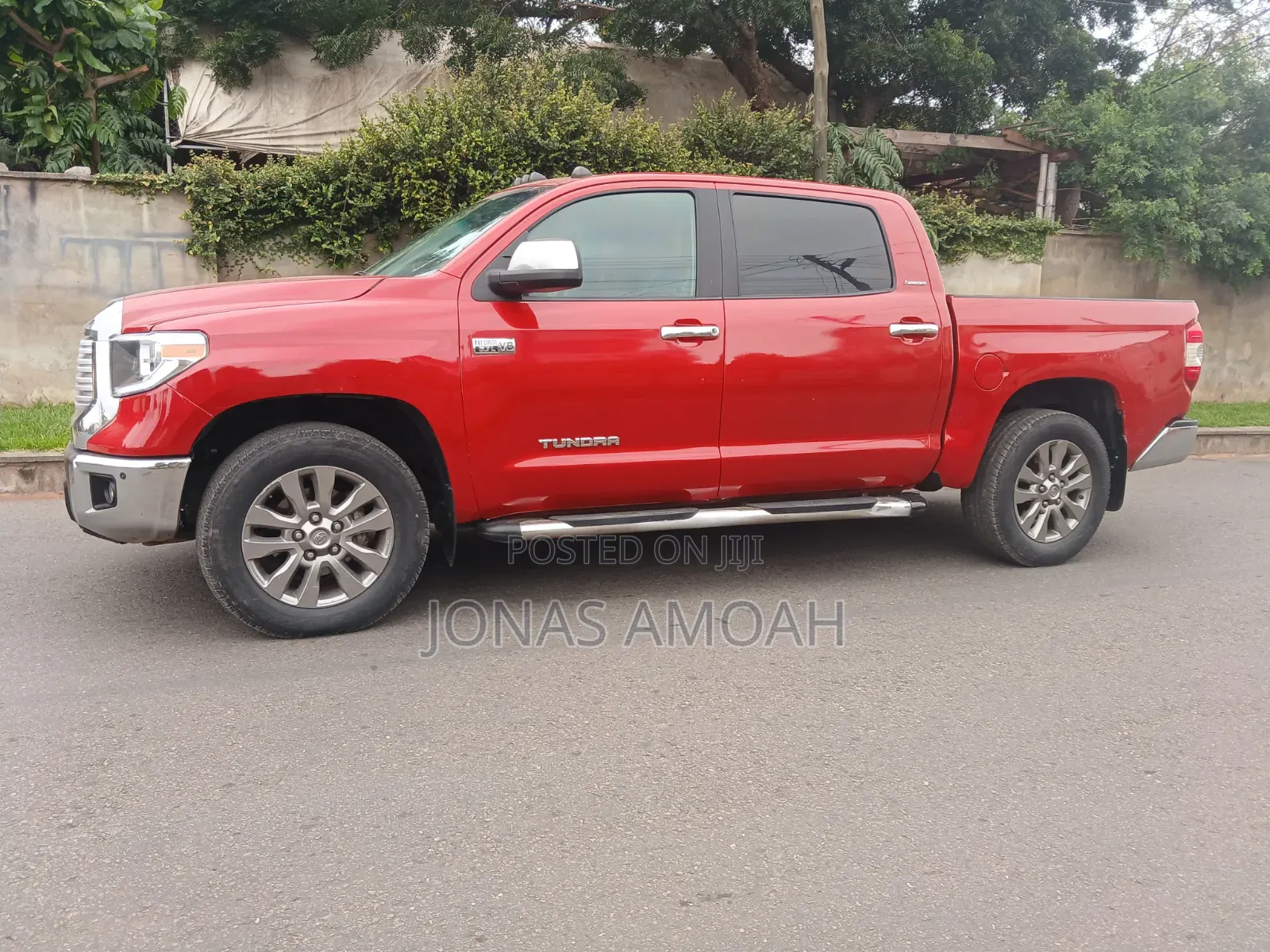 Toyota Tundra Limited 4dr CrewMax 4WD SB (5.7L 8cyl 6A) 2015 Red