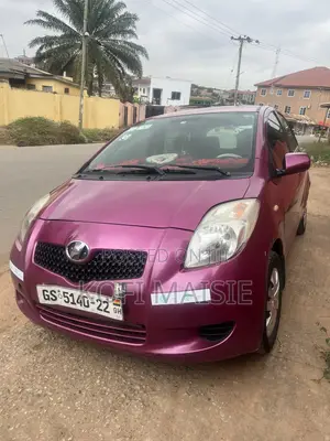 Toyota Vitz 1.0 FWD 3dr 2010 Purple