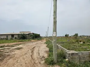 Expansive 70x100ft Luxury Estate Plot in Avenue Enclave