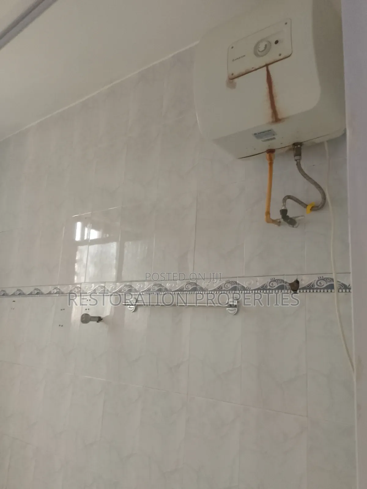 3bdrm Apartment in Adenta, Housing Down for rent