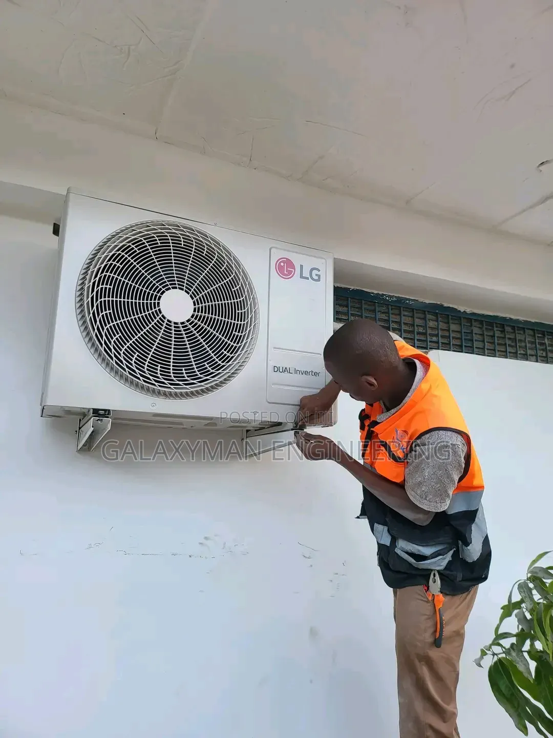Aircondition Mechanic