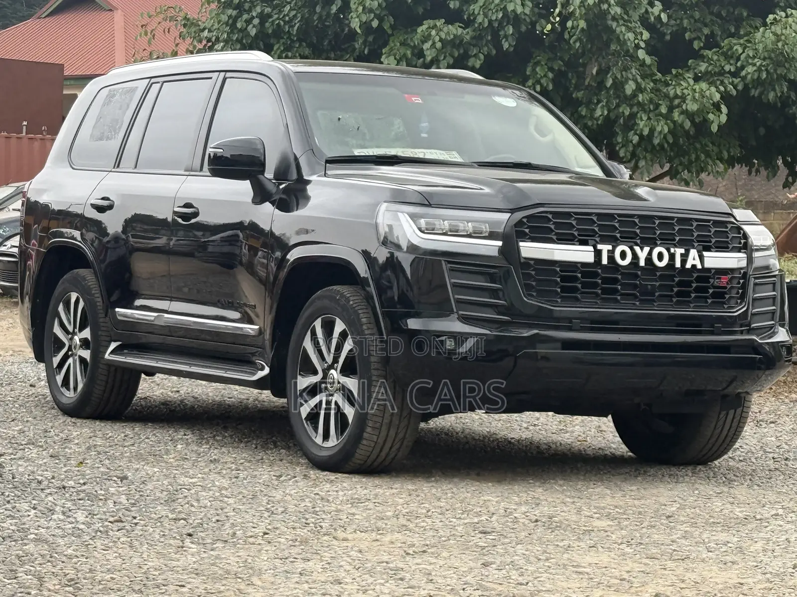 Toyota Land Cruiser 4.5 V8 GXR 2018 Black