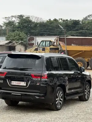 Toyota Land Cruiser 4.5 V8 GXR 2018 Black