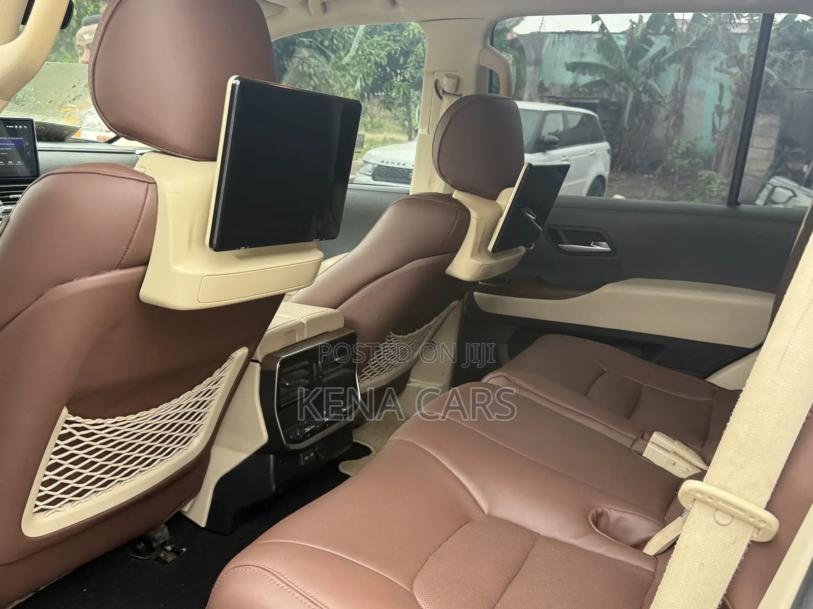 Toyota Land Cruiser 4.5 V8 GXR 2018 Black