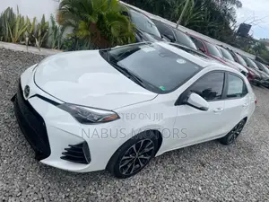 Toyota Corolla 2018 White