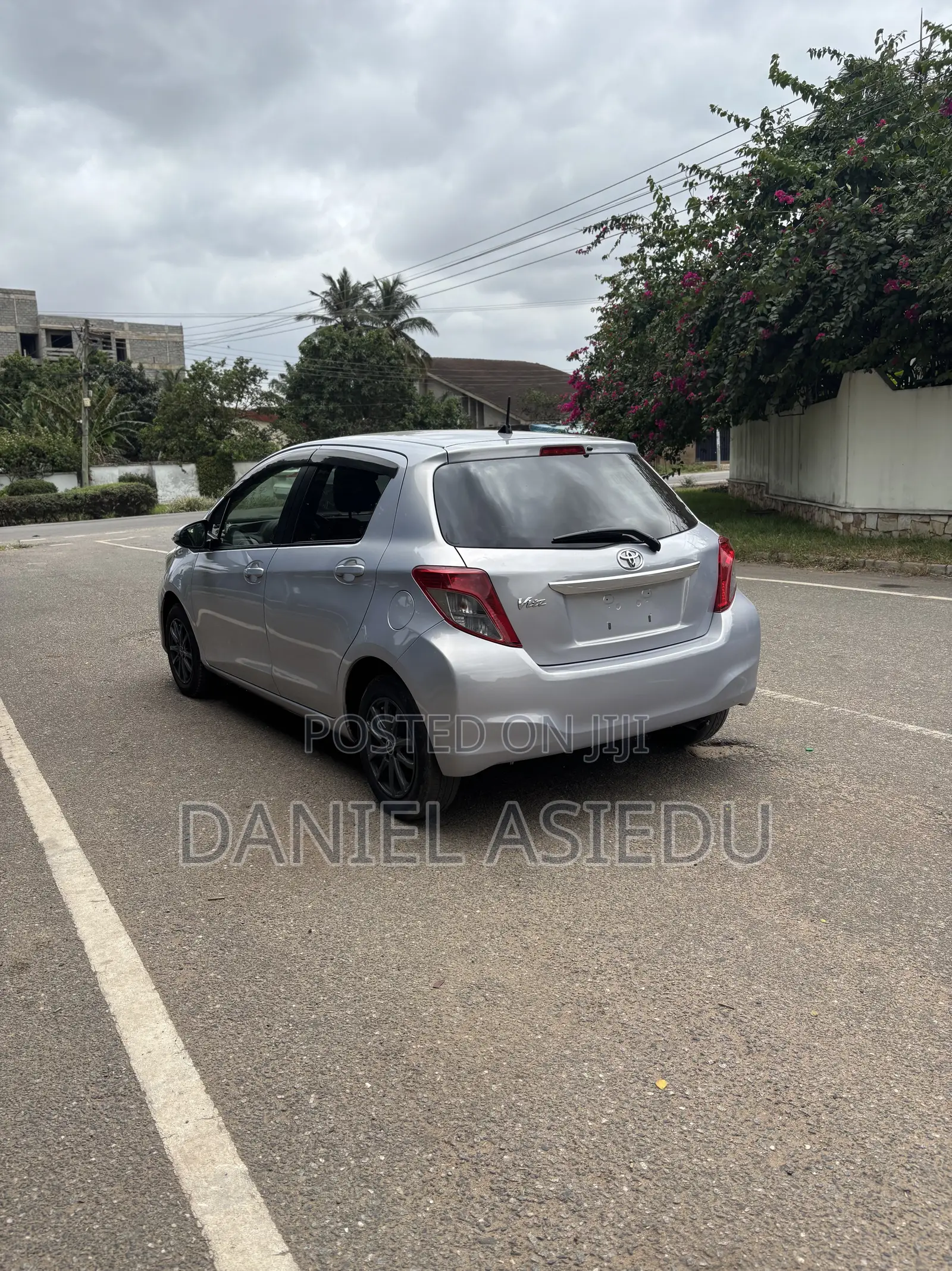 Toyota Vitz 1.3 AWD 3dr 2013 Silver
