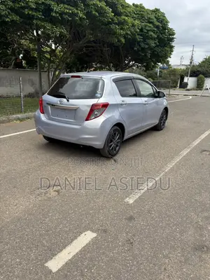 Toyota Vitz 1.3 AWD 3dr 2013 Silver