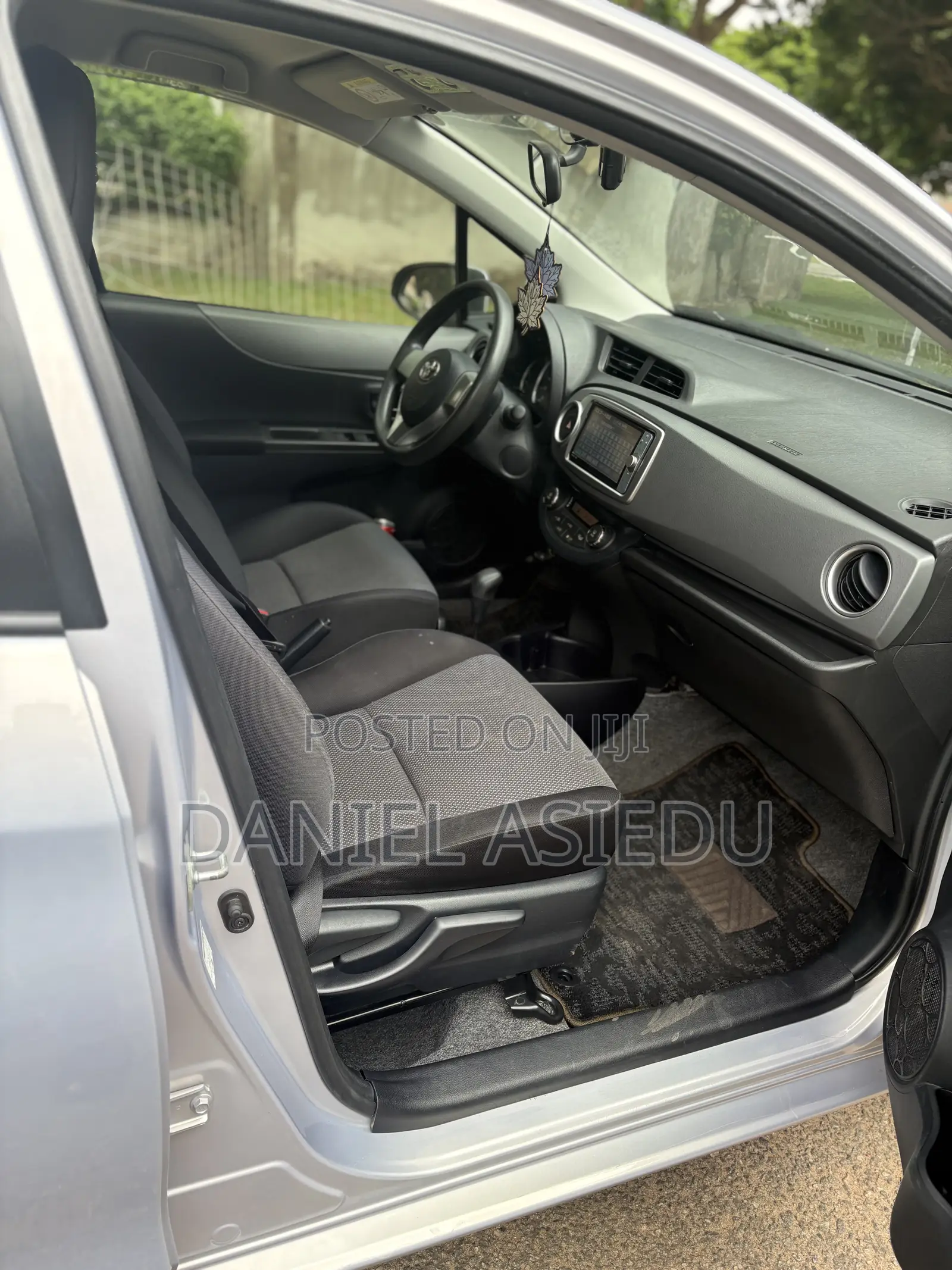 Toyota Vitz 1.3 AWD 3dr 2013 Silver