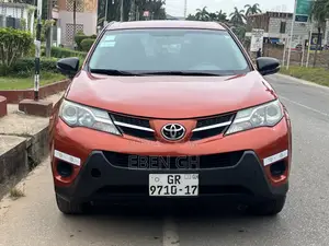 Toyota RAV4 LE 4dr SUV AWD (2.5L 4cyl 6A) 2015 Orange