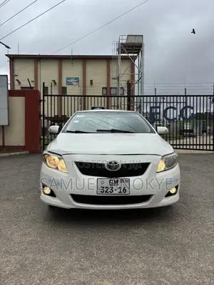 Toyota Corolla 2009 White