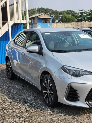 Toyota Corolla SE (1.8L 4cyl 2A) 2018 Silver