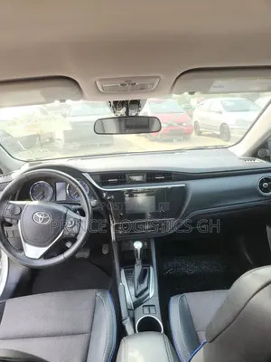 Toyota Corolla SE (1.8L 4cyl 2A) 2018 Silver