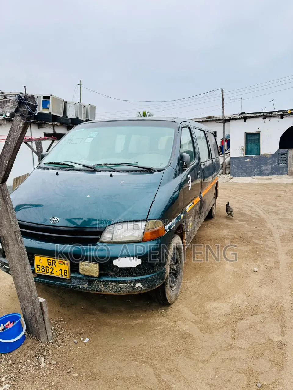Toyota HiAce 2000 Green