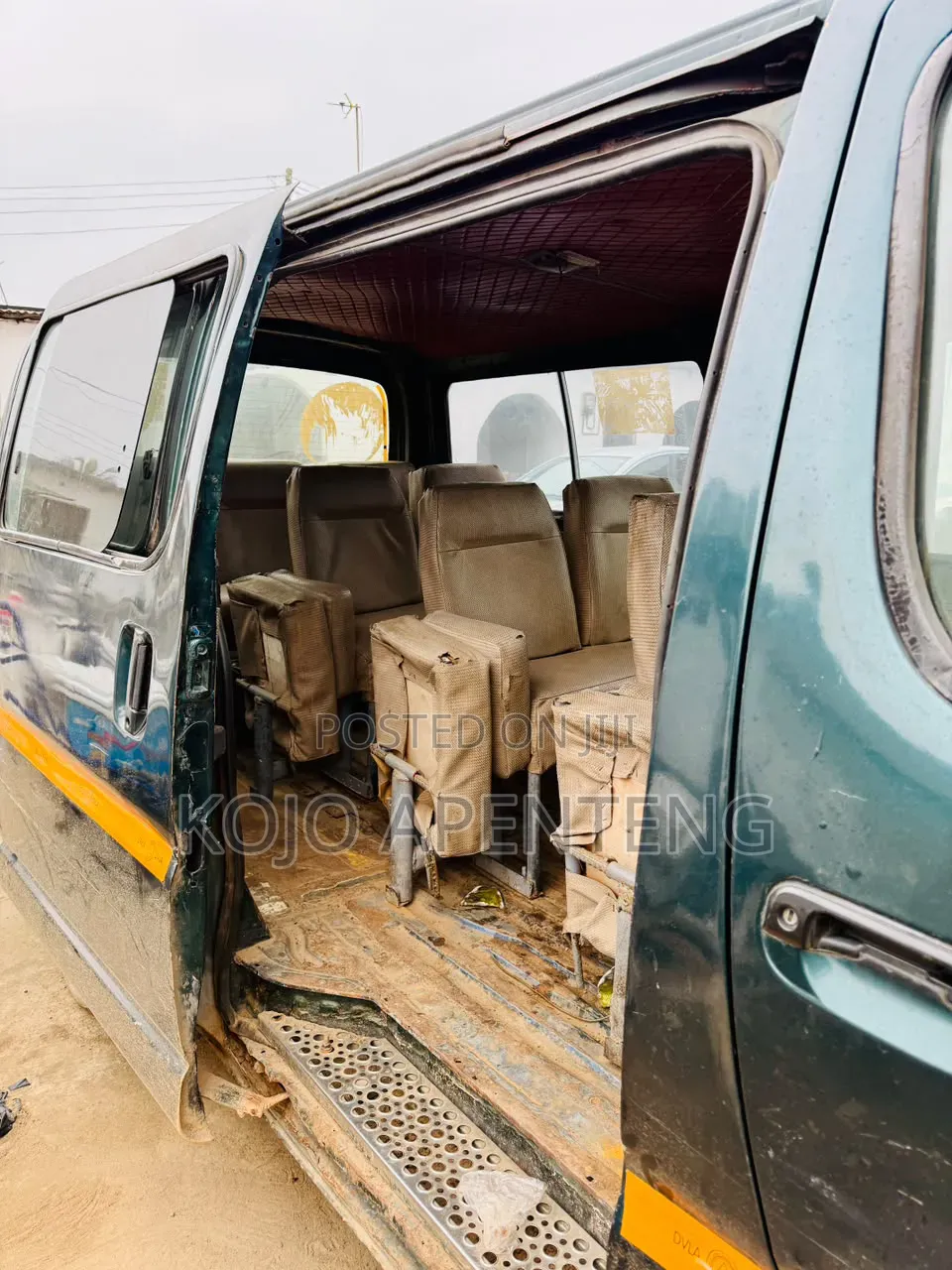 Toyota HiAce 2000 Green