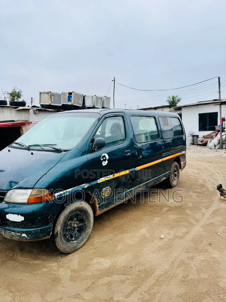 Toyota HiAce 2000 Green