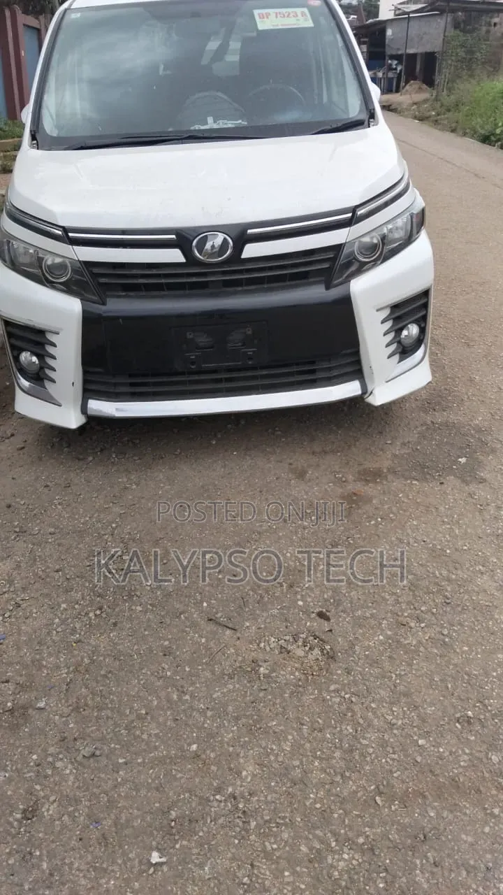Toyota TownAce 2015 White