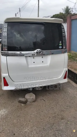 Toyota TownAce 2015 White