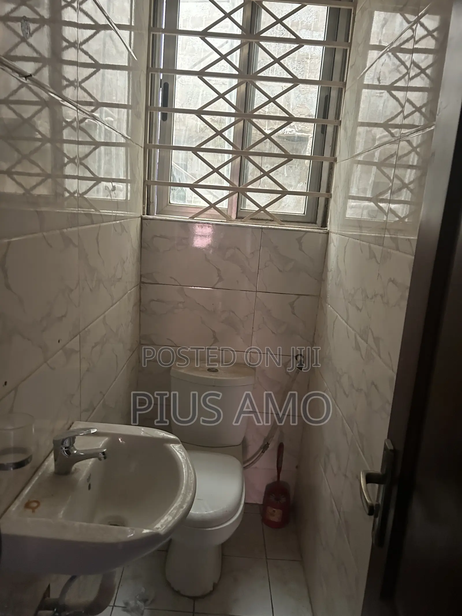 3bdrm Apartment in Teshie for rent