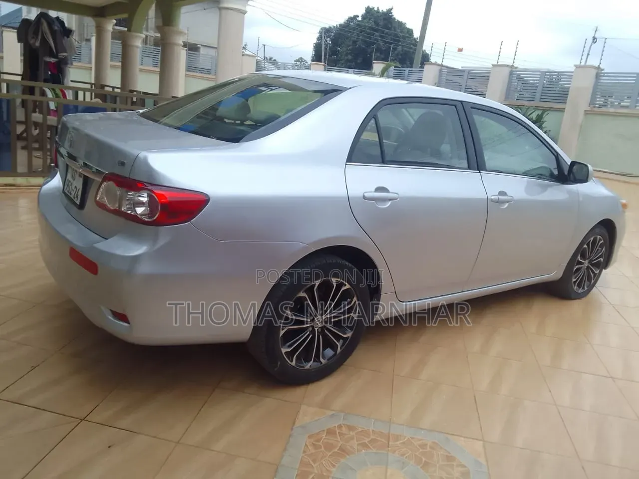Toyota Corolla LE 4dr Sedan (1.8L 4cyl 4A) 2013 Silver