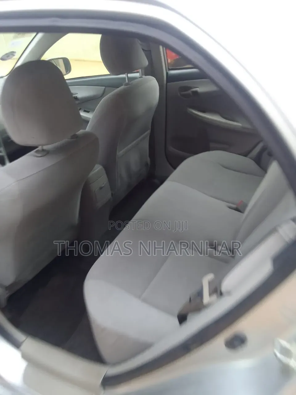 Toyota Corolla LE 4dr Sedan (1.8L 4cyl 4A) 2013 Silver