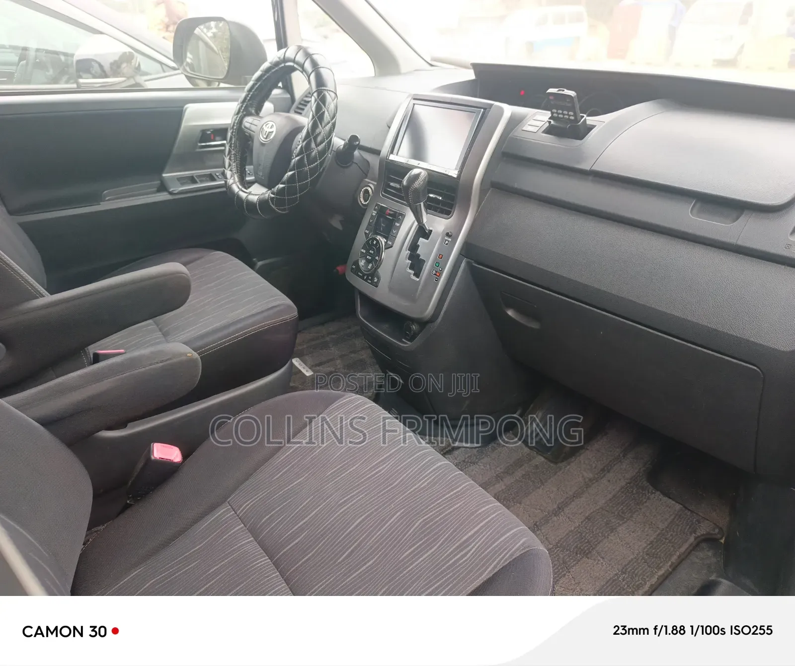 Toyota Voxy 2013 Black