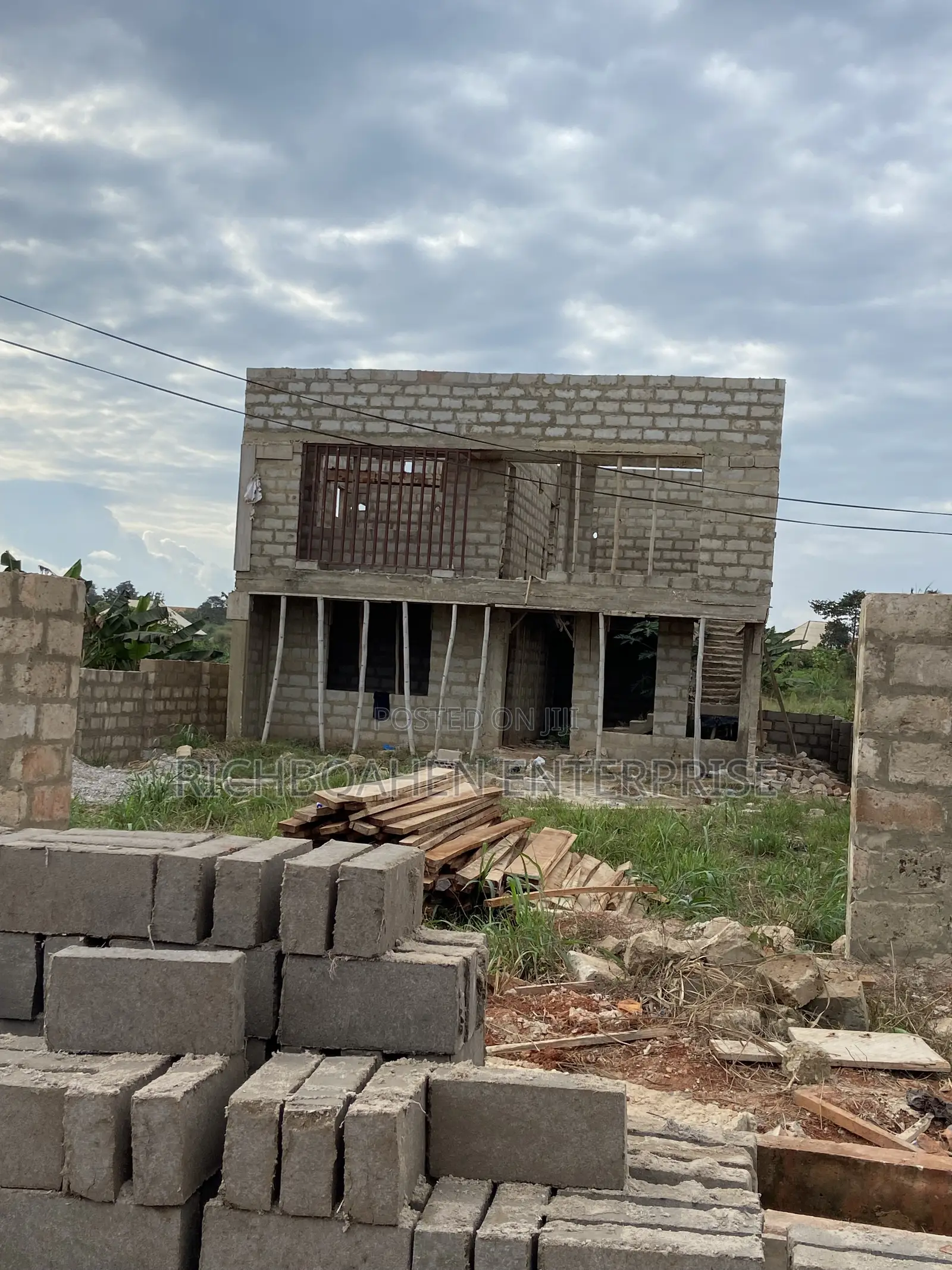 4bdrm Duplex in Richboahen, Atwima Kwanwoma for sale