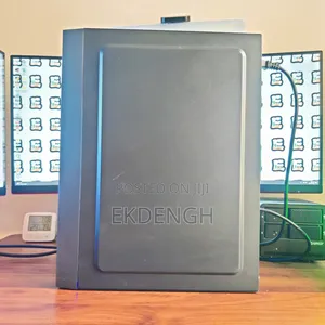 Desktop Computer 8GB Intel Xeon SSD 256GB