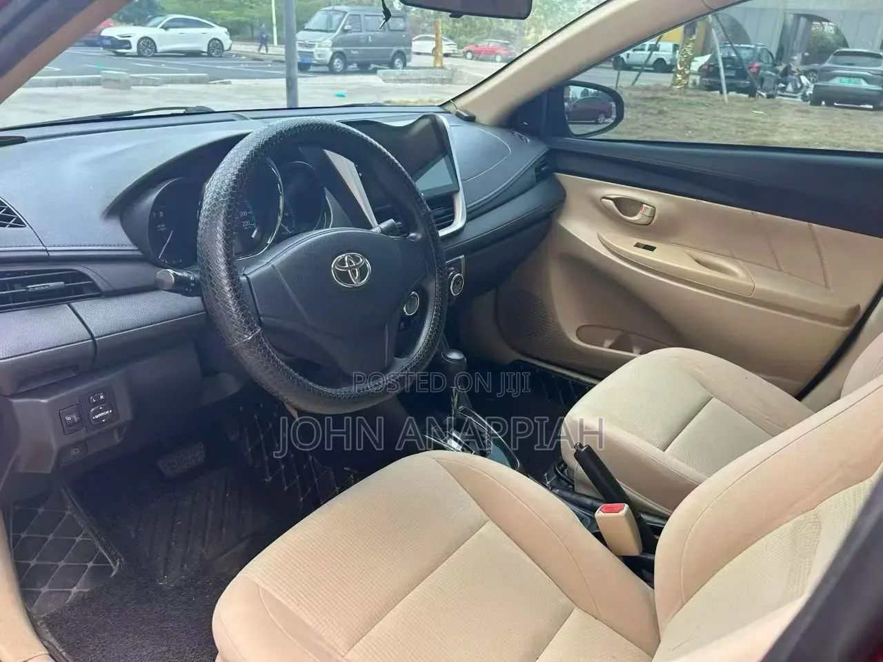 Toyota Yaris 2017 Red
