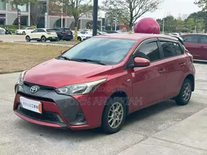 Toyota Yaris 2017 Red
