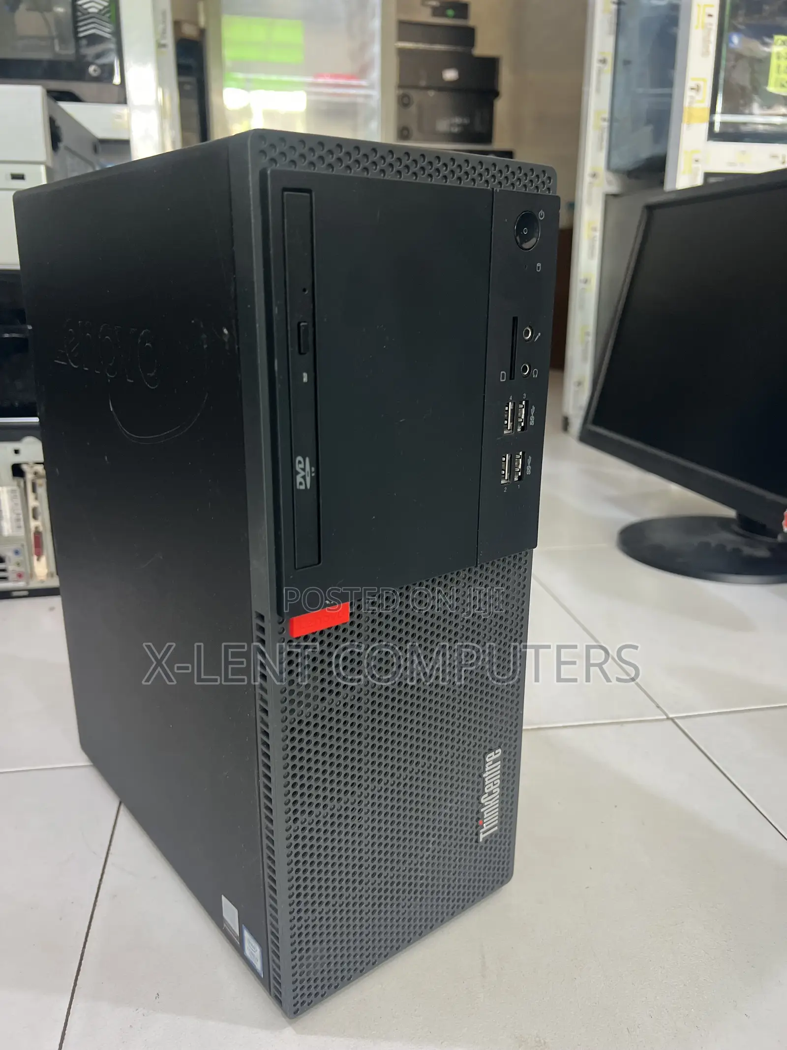 Desktop Computer Lenovo 8GB Intel Core i7 SSD 256GB
