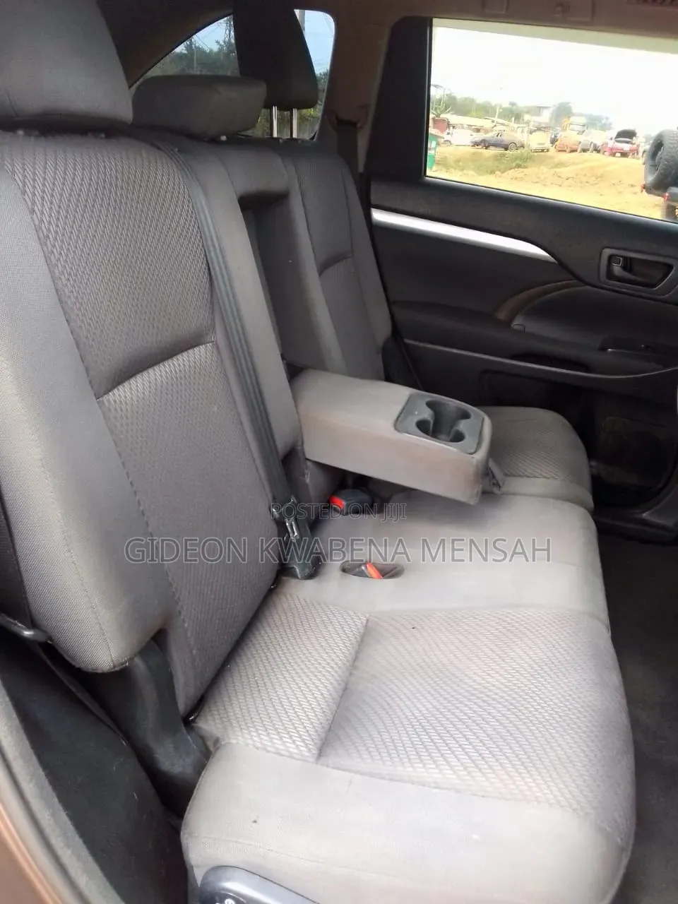 Toyota Highlander LE 2019 Brown