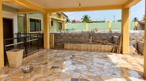4bdrm Block of Flats in Nyanyano for sale