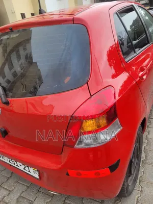 Toyota Vitz 1.0 FWD 5dr 2010 Red