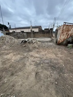 35/100 Plot of Land