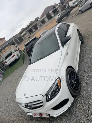 Mercedes-Benz C300 2018 White