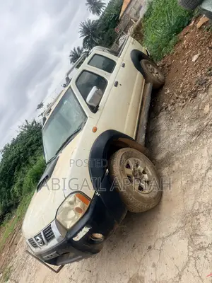 Nissan Navara 2017 White