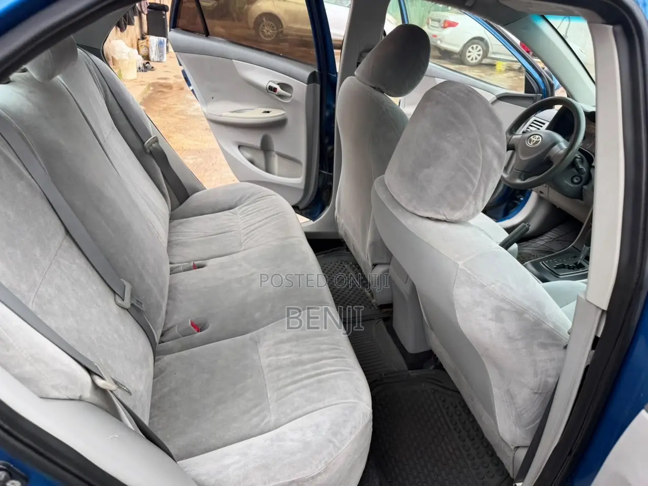 Toyota Corolla 2010 Blue