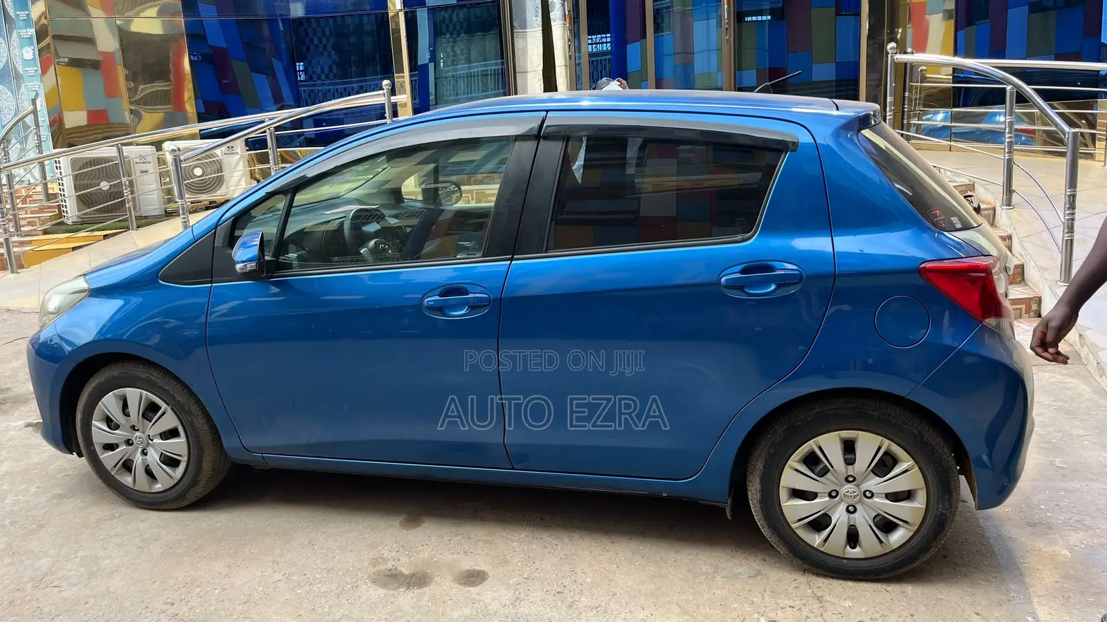 Toyota Vitz 1.3 FWD 5dr 2014 Blue