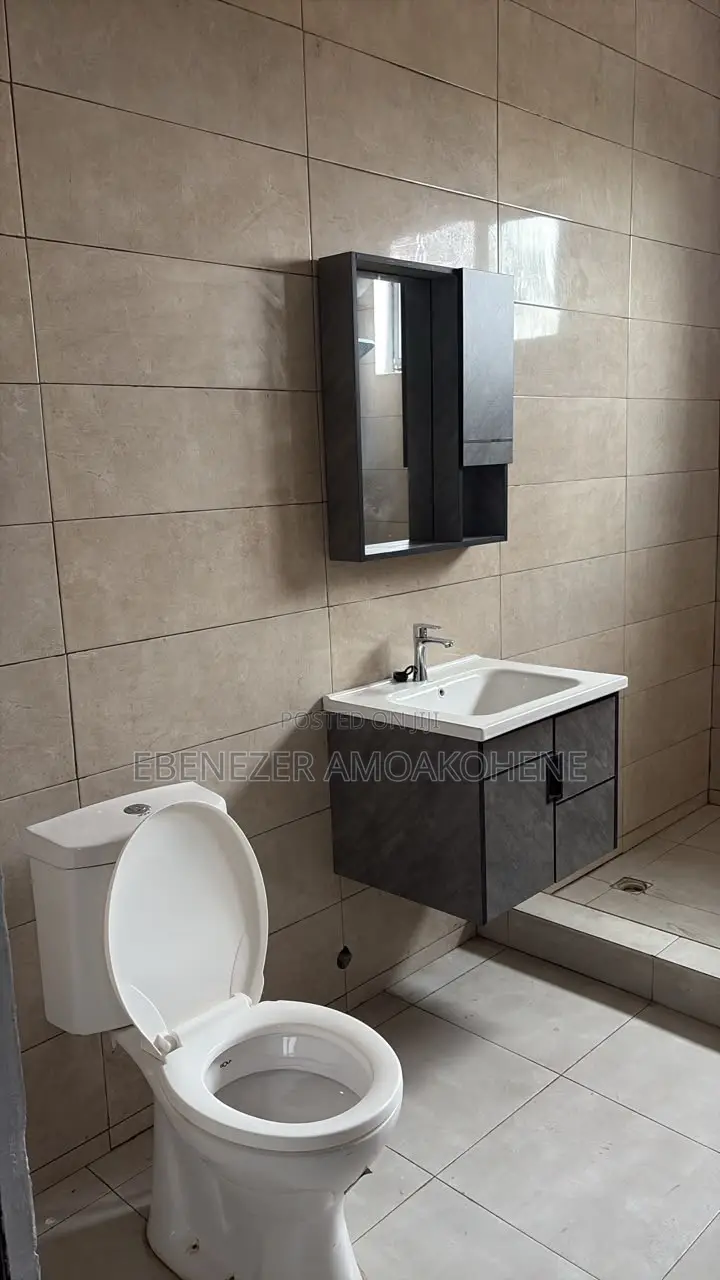 3bdrm Apartment in 7 Brother Apartments, Overhead for rent