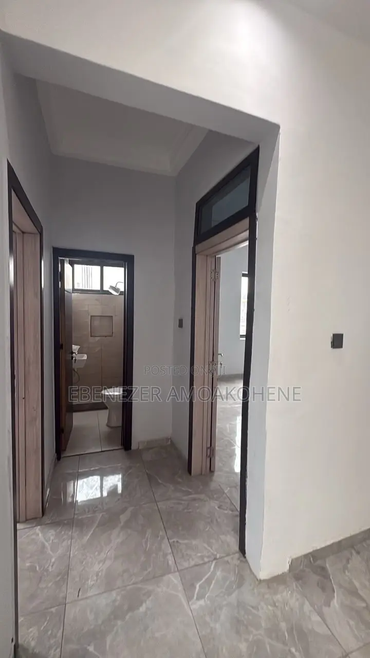 3bdrm Apartment in 7 Brother Apartments, Overhead for rent