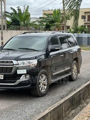 Toyota Land Cruiser 4.5 V8 GXR 2021 Black
