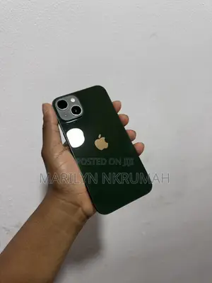 Apple iPhone 13 256 GB Green