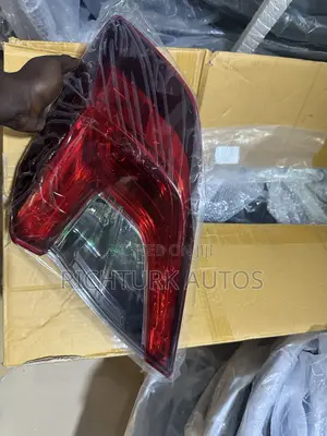 Honda Civic 2016-2018 Tail Light