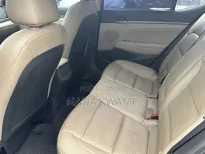 Hyundai Elantra Limited 2018 Red