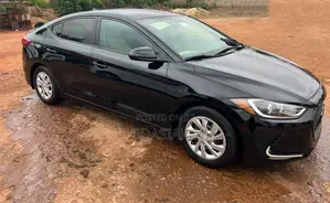 Hyundai Elantra Limited Sedan FWD (2.0L 4cyl 6A) 2017 Black