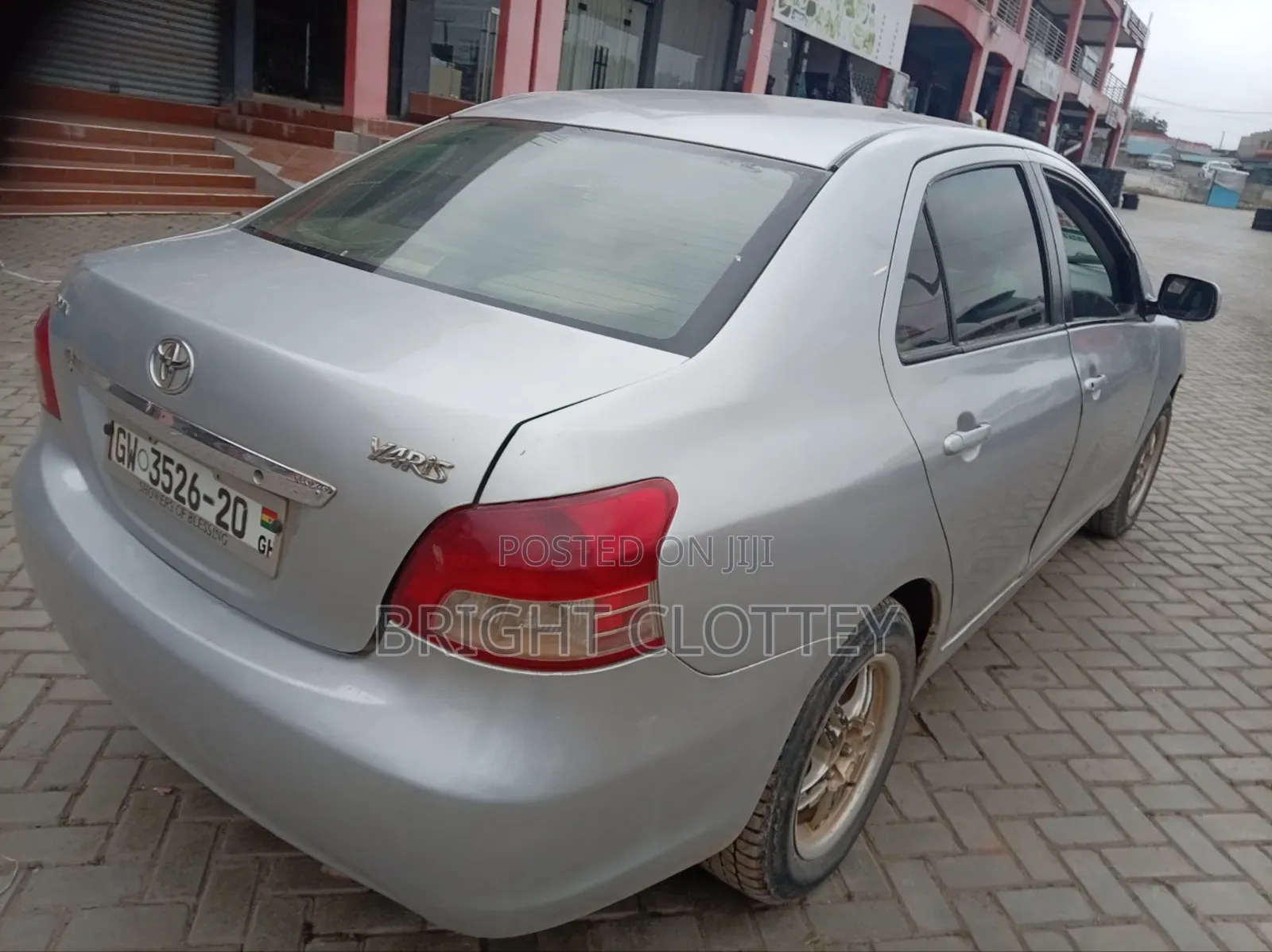 Toyota Yaris 2010 Silver