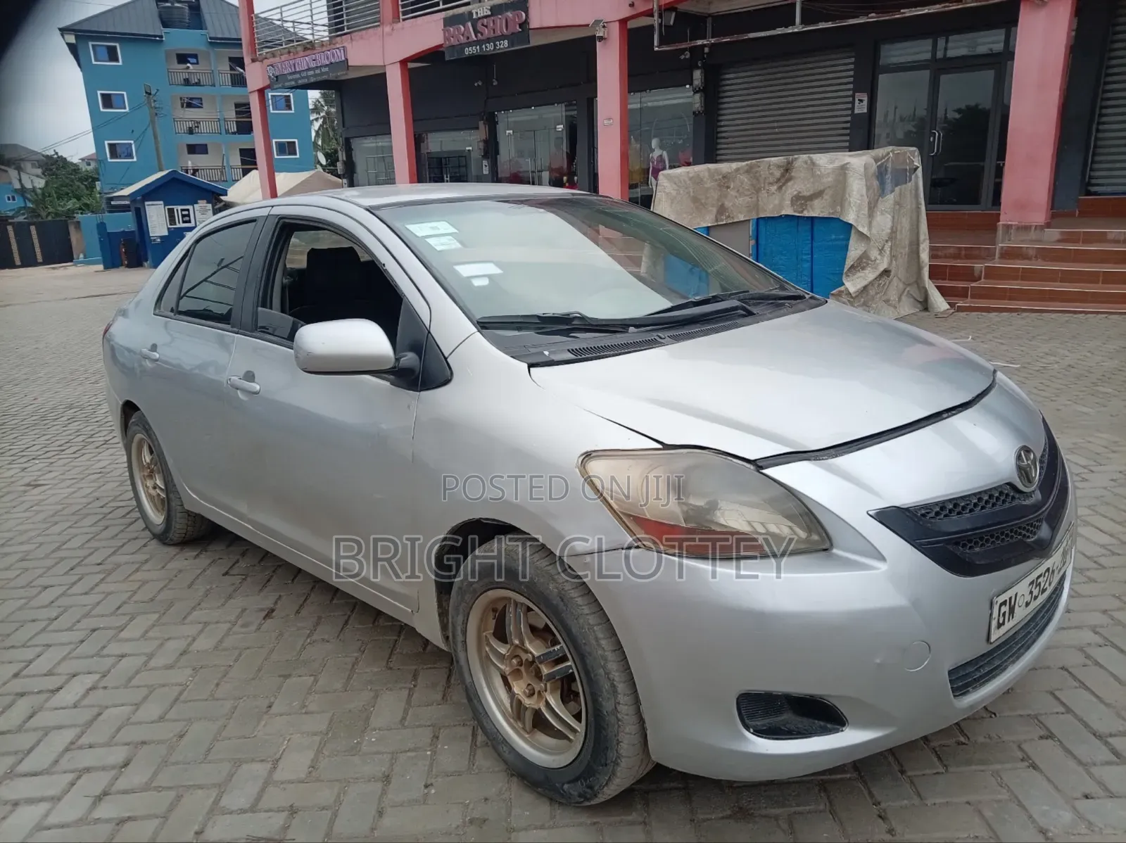 Toyota Yaris 2010 Silver