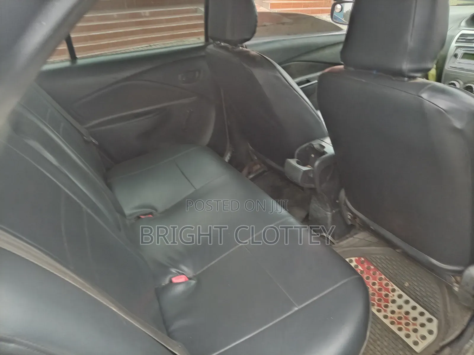 Toyota Yaris 2010 Silver