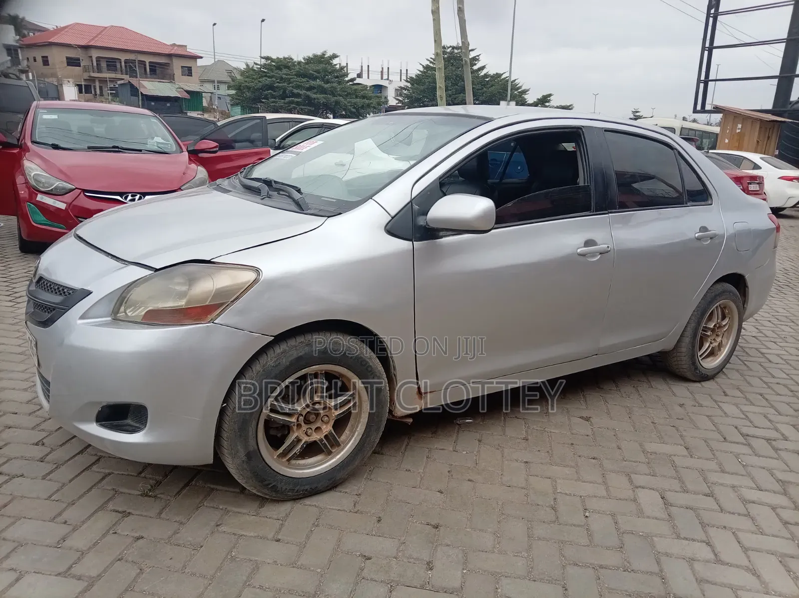 Toyota Yaris 2010 Silver